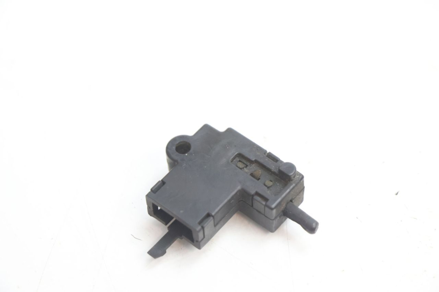 photo de INTERRUTTORE FRIZIONE YAMAHA YZF R GENESIS 750 (1993 - 1998) - Zoom sullo stato d'uso