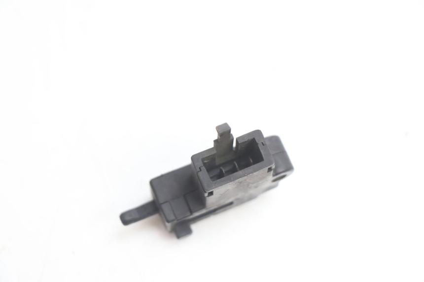 photo de INTERRUTTORE FRIZIONE YAMAHA YZF R GENESIS 750 (1993 - 1998) - Altra angolazione