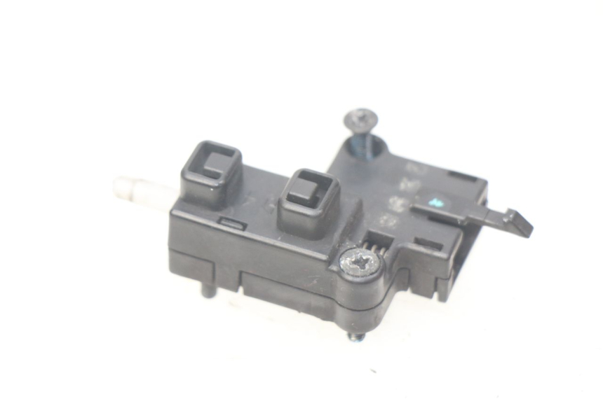 photo de INTERRUTTORE FRIZIONE KAWASAKI Z 650 (2016 - 2019) - Altra angolazione