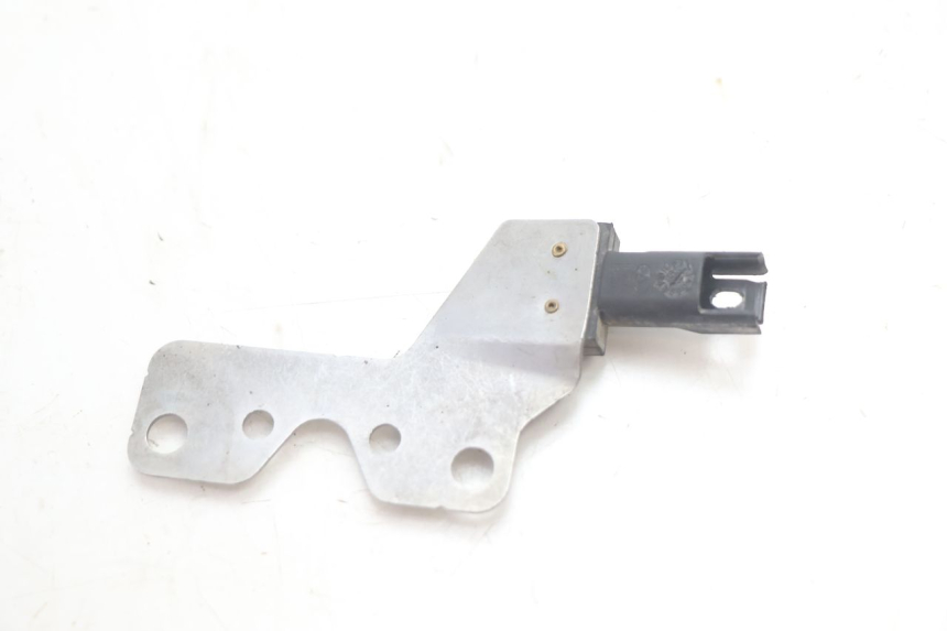 photo de INTERRUTTORE STOP POSTERIORE BMW C SPORT 650 (2015 - 2021) - Zoom sullo stato d'uso