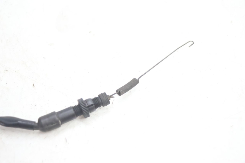 photo de INTERRUTTORE STOP POSTERIORE HONDA CB TWO FIFTY 250 (1991 - 2002) - Primo piano tecnico