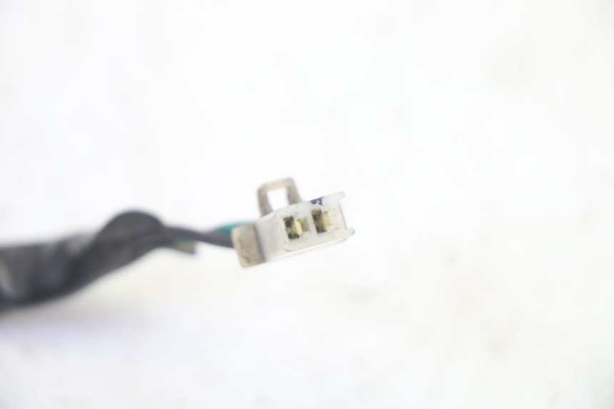 photo de INTERRUTTORE STOP POSTERIORE HONDA CBF 125 (2009 - 2015) - Primo piano tecnico