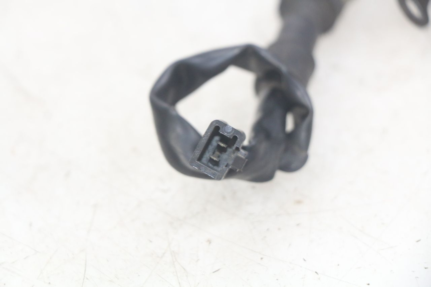 photo de INTERRUTTORE STOP POSTERIORE HONDA CBR F SC25 1000 (1989 - 1992) - Zoom sullo stato d'uso