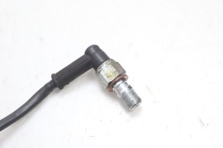 photo de INTERRUTTORE STOP POSTERIORE HM HONDA CRM DERAPAGE RR 50 (2006 - 2017) - Primo piano tecnico