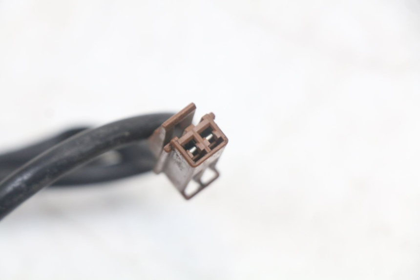 photo de INTERRUTTORE STOP POSTERIORE YAMAHA FJR ABS 1300 (2006 - 2012) - Primo piano tecnico