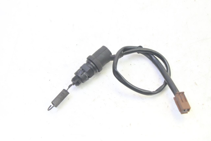 photo de INTERRUTTORE FANALE STOP POSTERIORE YAMAHA FZ6 N FAZER 600 (2004 - 2006) - Dettaglio del componente