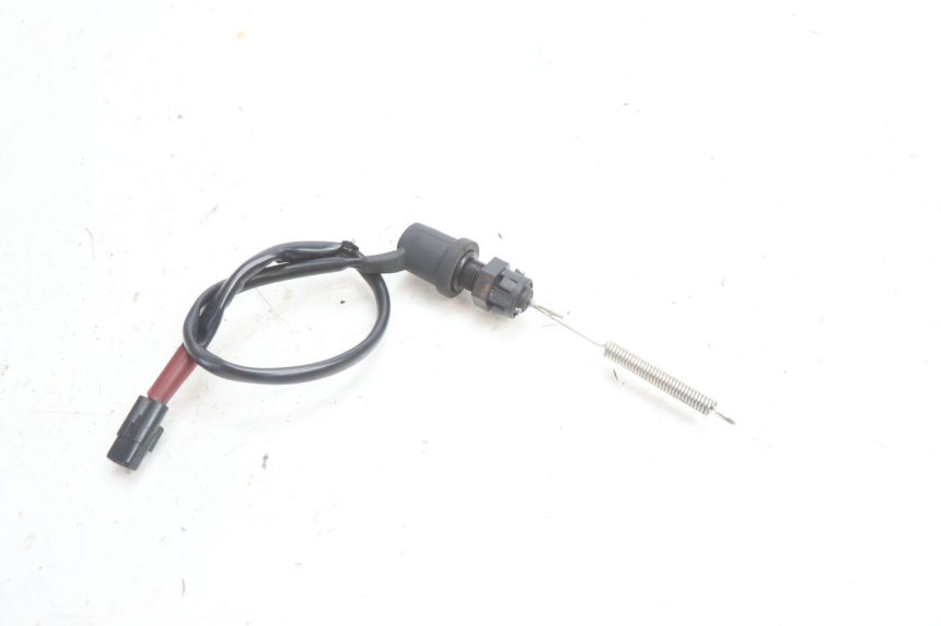 photo de INTERRUTTORE STOP POSTERIORE YAMAHA FZ8 800 (2010 - 2016) - Primo piano tecnico
