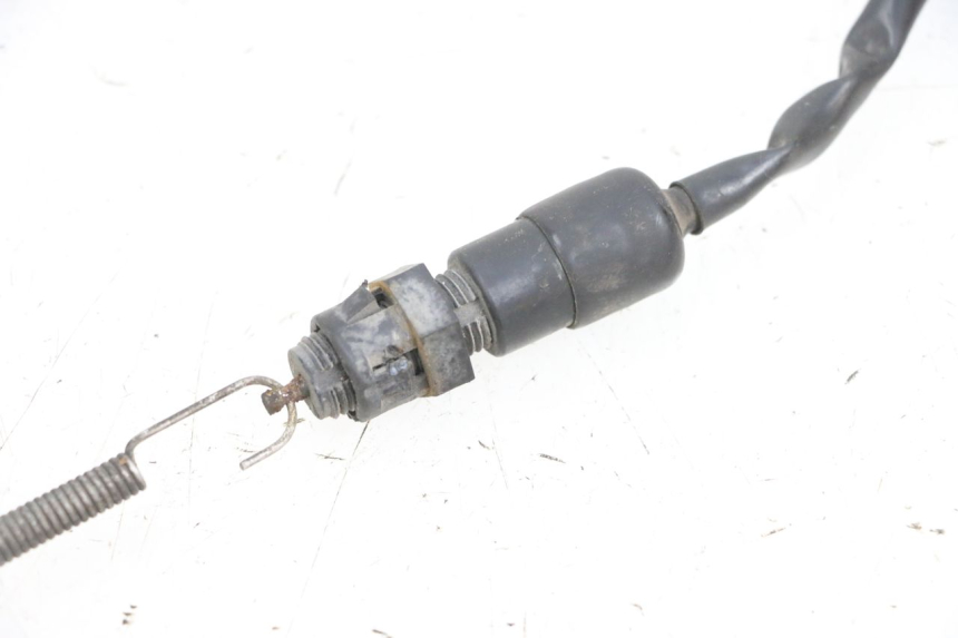 photo de INTERRUTTORE STOP POSTERIORE KAWASAKI GPX R WARBIRD 600 (1988 - 1993) - Primo piano tecnico