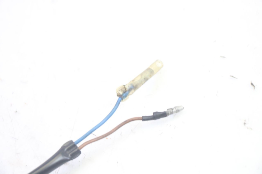 photo de INTERRUTTORE STOP POSTERIORE KAWASAKI GPZ RX 1000 (1986 - 1988) - Primo piano tecnico