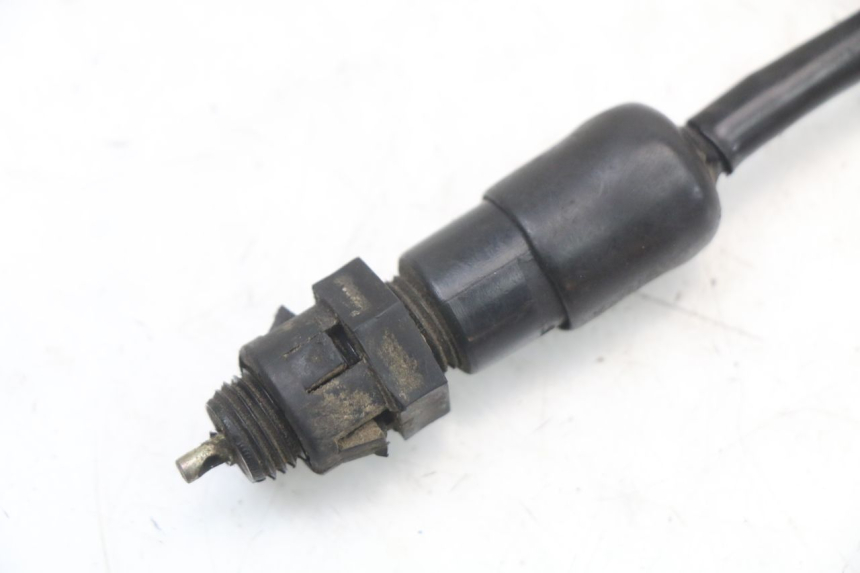 photo de INTERRUTTORE STOP POSTERIORE SUZUKI GSX E 250 (1982 - 1983) - Zoom sullo stato d'uso