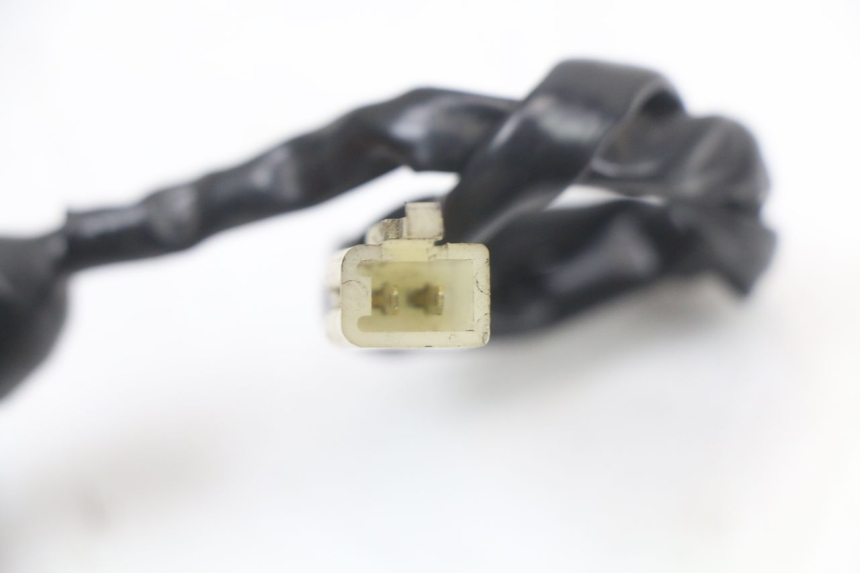 photo de INTERRUTTORE STOP POSTERIORE SUZUKI GZ MARAUDER 125 (1998 - 2004) - Primo piano tecnico