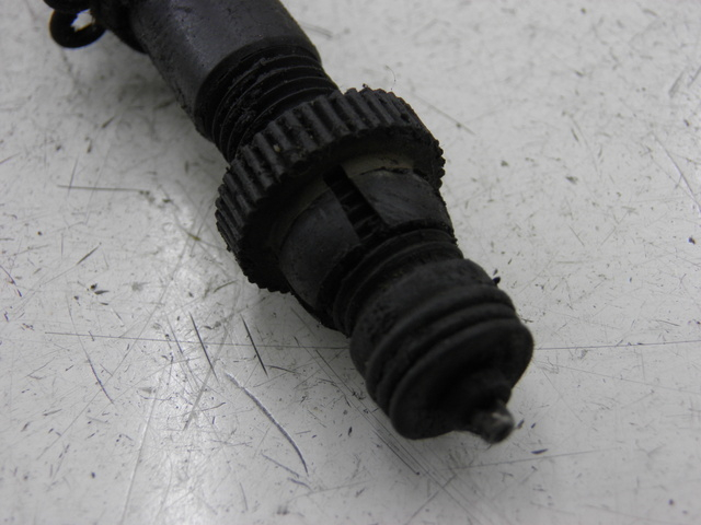 photo de Interruttore stop posteriore HONDA CB 500 (1993 - 1996) - Zoom sullo stato d'uso