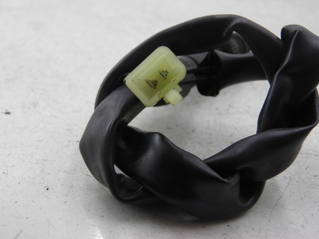 photo de Interruttore stop posteriore HONDA CB F HORNET 600 (2002 - 2004) - Altra angolazione