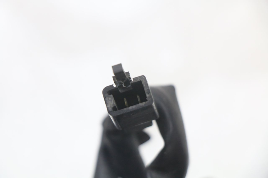 photo de INTERRUTTORE STOP POSTERIORE HONDA CBR F 1000 (1993 - 1996) - Dettagli dei punti di fissaggio