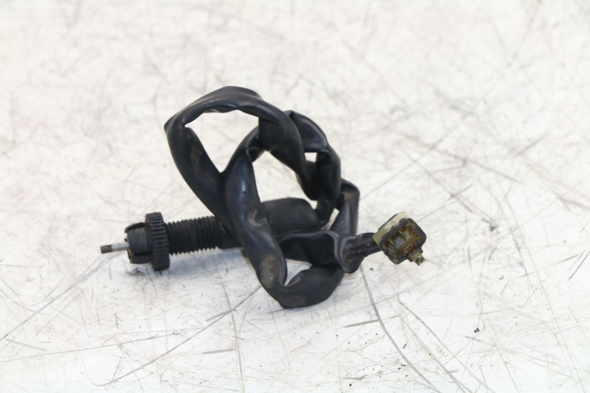 photo de INTERRUTTORE STOP POSTERIORE HONDA NTV REVERSE 650 (1993 - 1994) - Zoom sullo stato d'uso