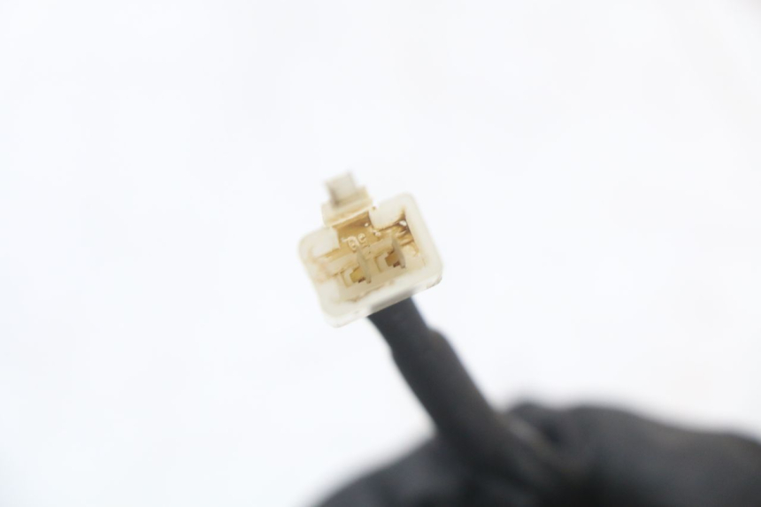 photo de INTERRUTTORE STOP POSTERIORE REGAL RAPTOR SPYDER 125 (2010 - 2018) - Primo piano tecnico