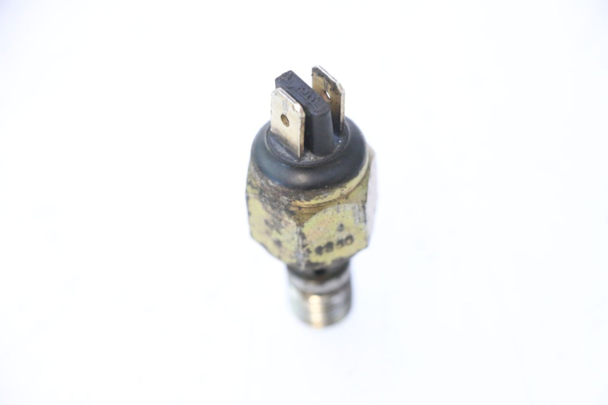 photo de INTERRUTTORE STOP POSTERIORE MZ RT 125 (2000 - 2008) - Zoom sullo stato d'uso
