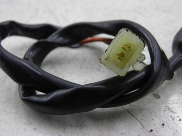 photo de INTERRUTTORE STOP POSTERIORE SUZUKI SV S ABS 650 (2003 - 2009) - Zoom sullo stato d'uso