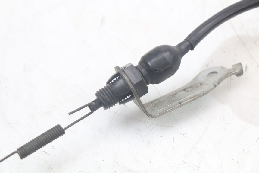 photo de INTERRUTTORE STOP POSTERIORE SUZUKI SV N 650 (1999 - 2002) - Zoom sullo stato d'uso