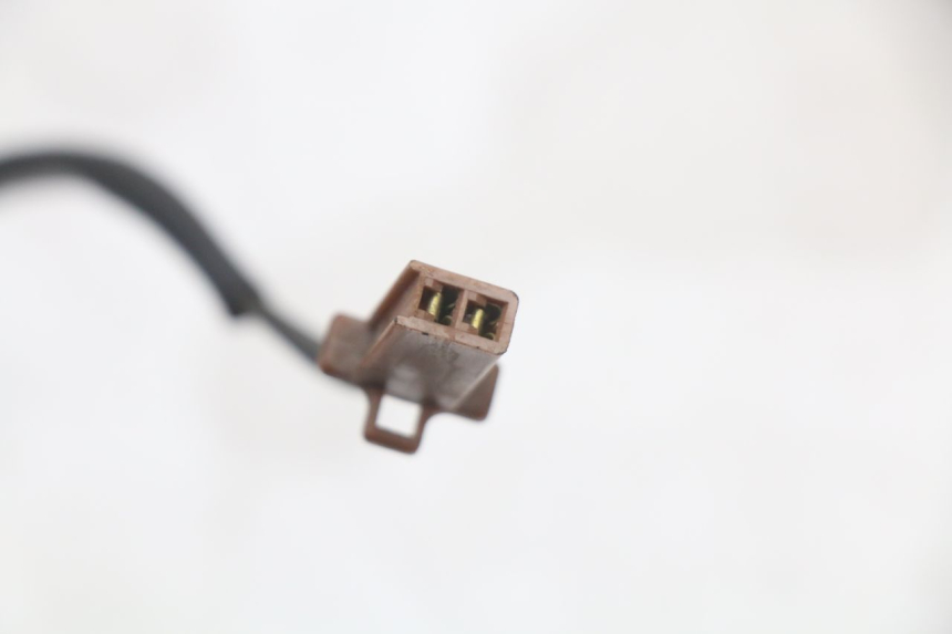 photo de INTERRUTTORE STOP POSTERIORE YAMAHA TDR DELTABOX 125 (1997 - 2003) - Primo piano tecnico