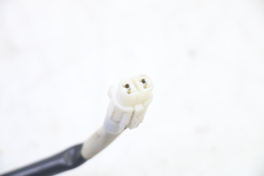 photo de INTERRUTTORE STOP POSTERIORE YAMAHA XJ6 ABS 600 (2008 - 2016) - Primo piano tecnico