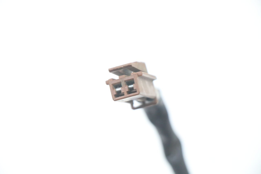 photo de INTERRUTTORE STOP POSTERIORE YAMAHA FZS FAZER 600 (2001 - 2003) - Zoom sullo stato d'uso