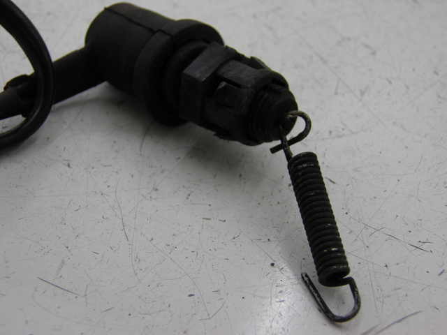 photo de Interruttore stop posteriore YAMAHA YBR 125 (2004 - 2006) - Altra angolazione