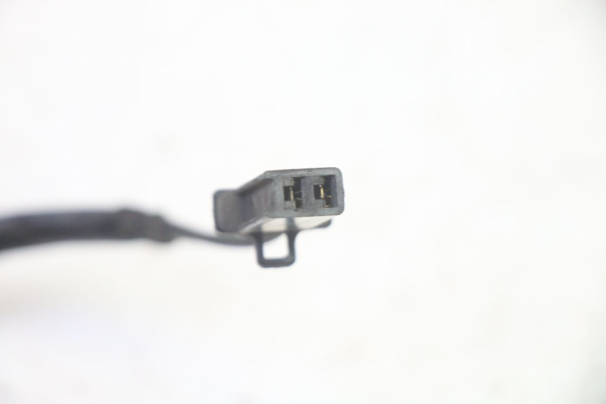 photo de INTERRUTTORE STOP POSTERIORE KYMCO ZING 125 (1997 - 2003) - Altra angolazione