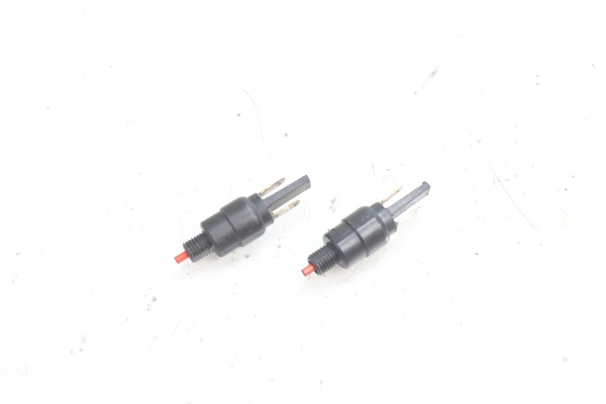 photo de INTERRUTTORE STOP APRILIA ATLANTIC S 125 (2010 - 2013) - Vista principale