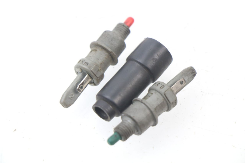 photo de Interruttore stop YAMAHA BW'S 50 (1999 - 2003) - Dettaglio del componente