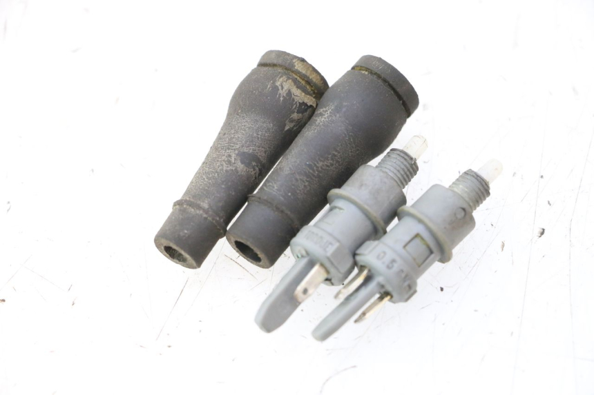 photo de INTERRUTTORE STOP PEUGEOT CITYSTAR 2T 50 (2018 - 2021) - Vista principale