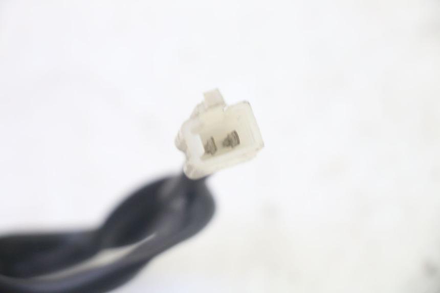 photo de INTERRUTTORE STOP DESTRA ADIVA AD3 300 (2014 - 2020) - Primo piano tecnico