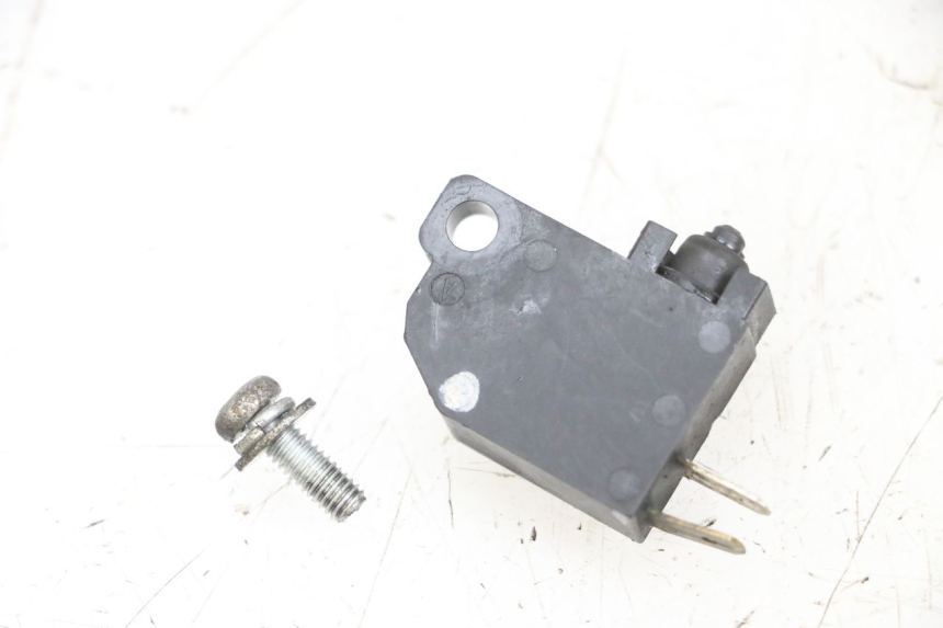 photo de INTERRUTTORE STOP DESTRA SUZUKI BURGMAN 650 (2013 - 2020) - Dettaglio del componente