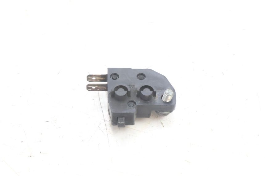 photo de INTERRUTTORE STOP DESTRO SUZUKI BURGMAN 125 (2007 - 2014) - Altra angolazione