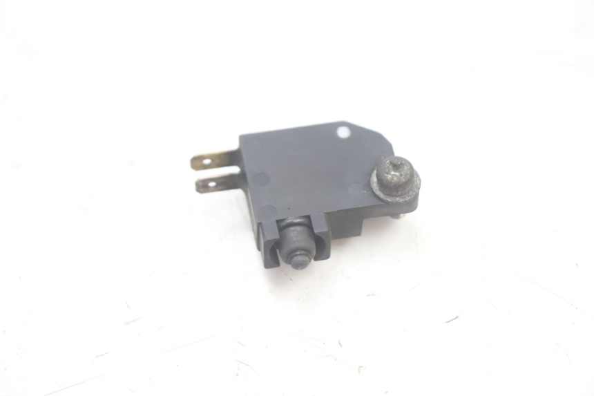 photo de INTERRUTTORE STOP DESTRA SUZUKI BURGMAN EXECUTIVE ABS 650 (2006 - 2012) - Dettaglio del componente