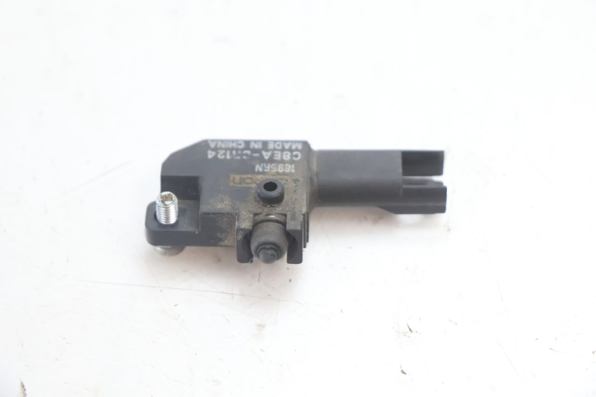 photo de INTERRUTTORE STOP DESTRA BMW C SPORT 650 (2015 - 2021) - Altra angolazione