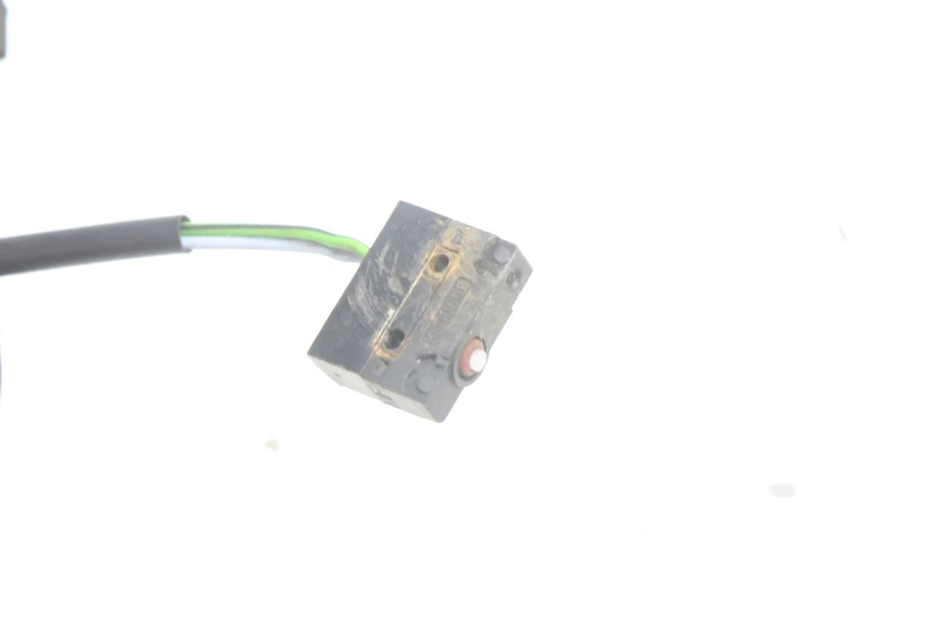 photo de INTERRUTTORE STOP DESTRA BMW C1 125 (2000 - 2003) - Zoom sullo stato d'uso