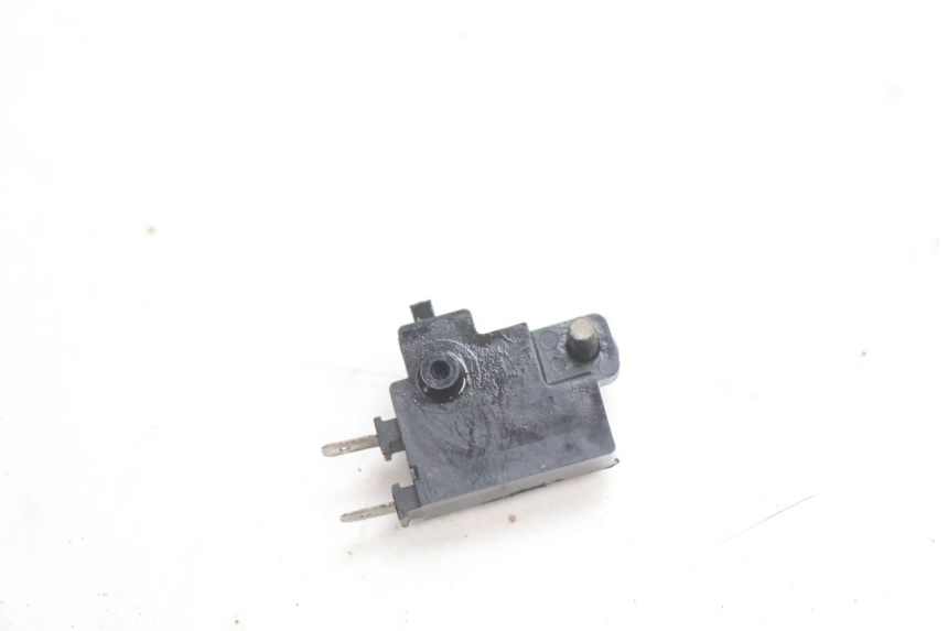 photo de INTERRUTTORE STOP DESTRA HONDA CB F HORNET 600 (2005 - 2006) - Zoom sullo stato d'uso