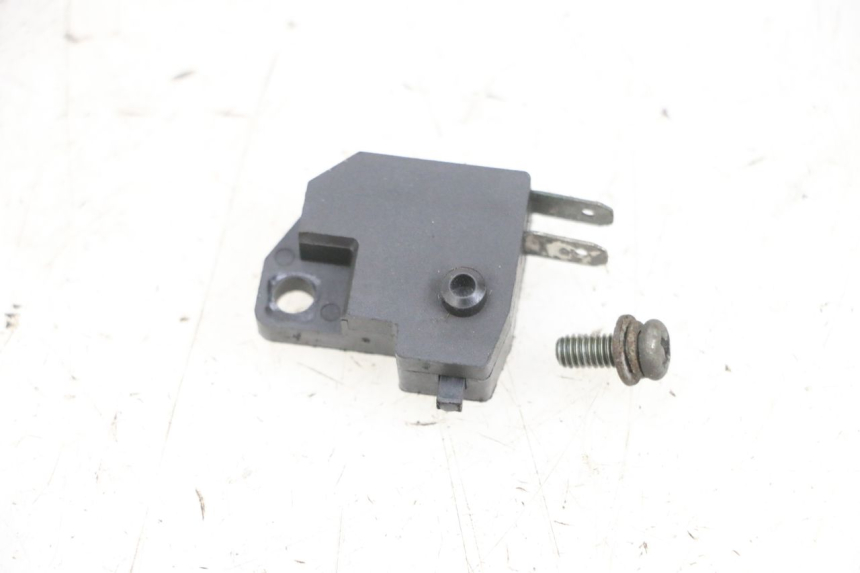 photo de INTERRUTTORE STOP FRENO DESTRO SYM CROX 4T 50 (2016 - 2023) - Zoom sullo stato d'uso