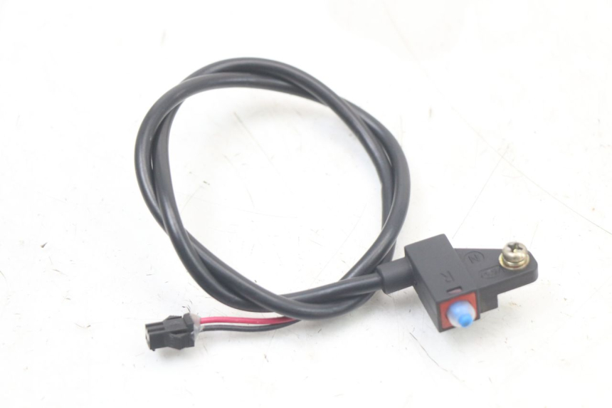 photo de INTERRUTTORE STOP DESTRA WAYSCRAL E-START 1 (2018 - 2022) - Altra angolazione