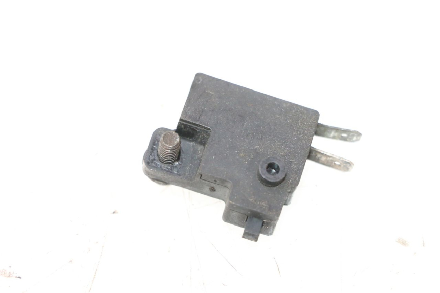 photo de INTERRUTTORE STOP DESTRA HONDA FES PANTHEON 2T 125 (1998 - 2002) - Dettaglio del componente