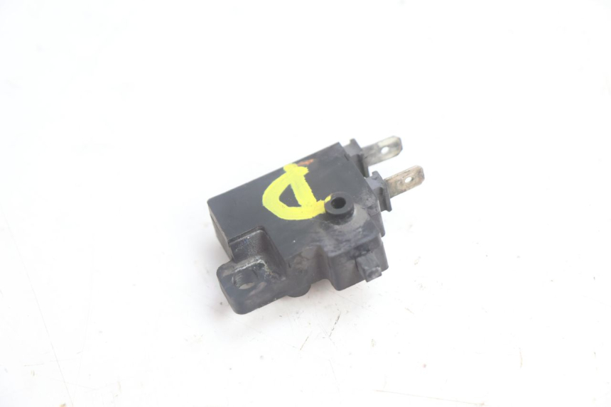 photo de INTERRUTTORE STOP DESTRA YAMAHA FJR 1300 (2001 - 2005) - Altra angolazione