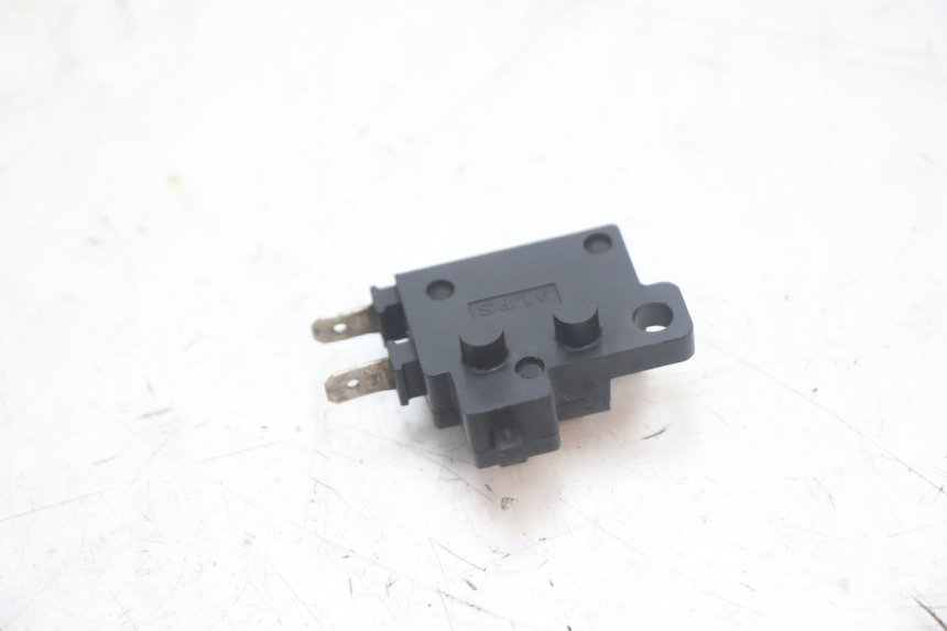 photo de INTERRUTTORE STOP DESTRA HONDA FJS SILVER WING SILVERWING 400 (2005 - 2008) - Dettaglio del componente