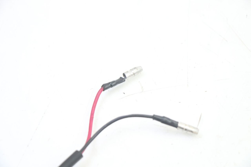 photo de INTERRUTTORE FANALE STOP DESTRO VENESI FLY RETRO 4T 50 (2020 - 2025) - Dettagli dei punti di fissaggio