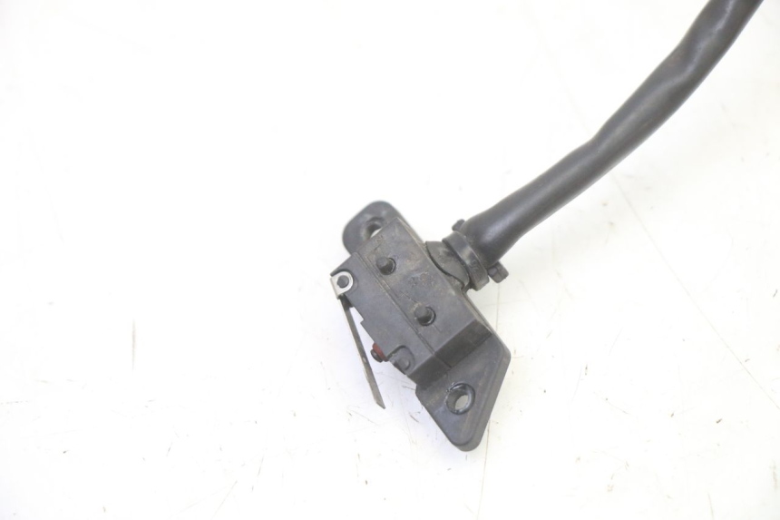 photo de INTERRUTTORE STOP DESTRA BMW G310 R 310 (2016 - 2020) - Primo piano tecnico