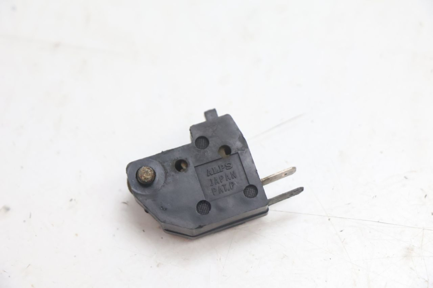 photo de INTERRUTTORE STOP DESTRA KAWASAKI GPX F ZX750F 750 (1986 - 1990) - Altra angolazione