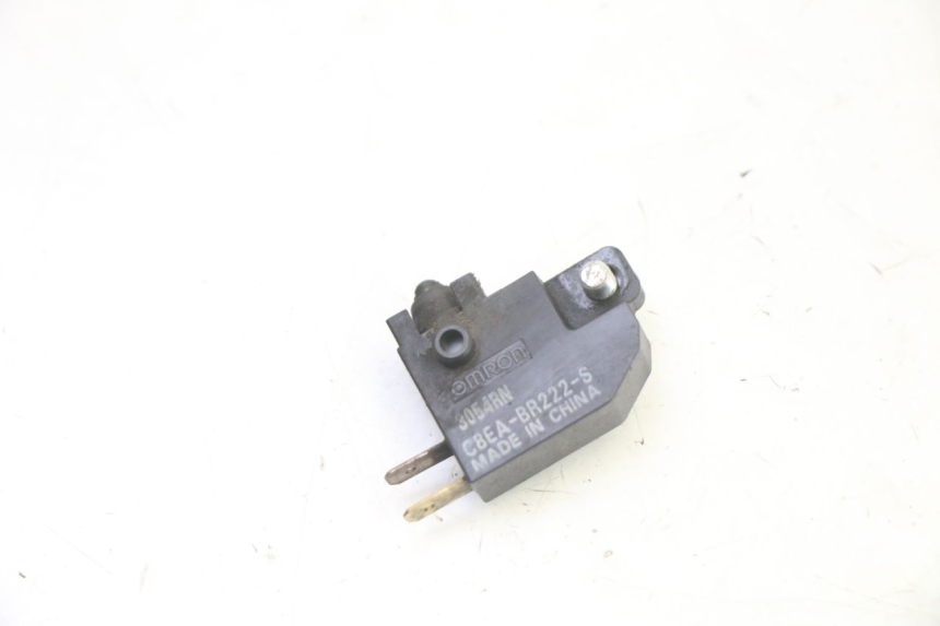photo de INTERRUTTORE STOP DESTRA SUZUKI GSR 750 (2011 - 2017) - Zoom sullo stato d'uso
