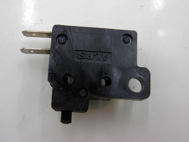 photo de Interruttore stop freno destro HONDA NHX LEAD 110 (2008 - 2010) - Vista principale