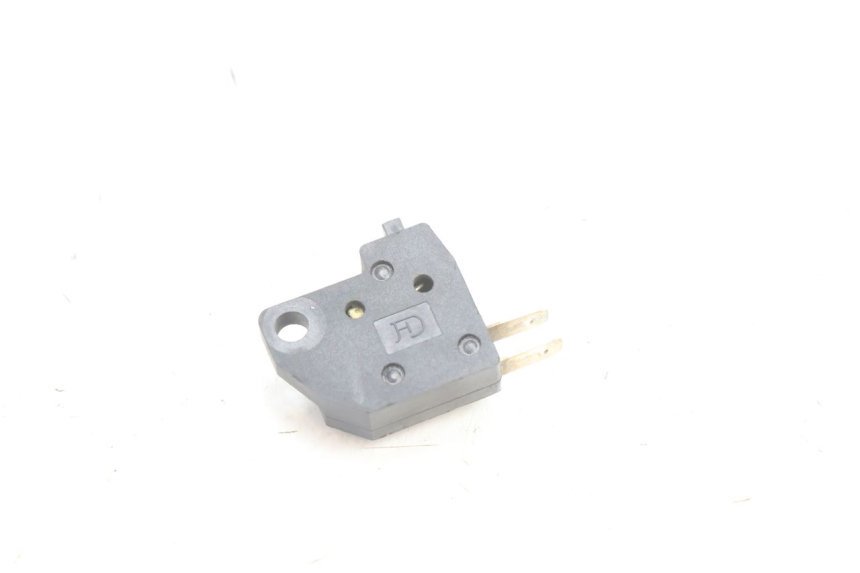 photo de Interruttore stop freno destro PEUGEOT KISBEE 2T 50 (2010 - 2017) - Vista principale