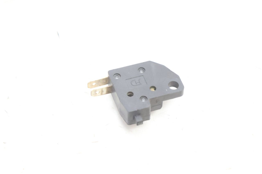 photo de Interruttore stop freno destro PEUGEOT KISBEE 2T 50 (2010 - 2017) - Dettaglio del componente